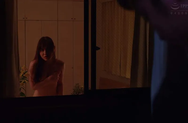 Em hotgirl cạnh nhà anh xã anh xã cạnh bên nhà thường xuyên thay đồ ở ngay cửa sổ